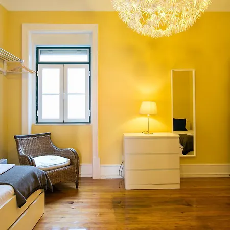 Rato By Hill Apartment *