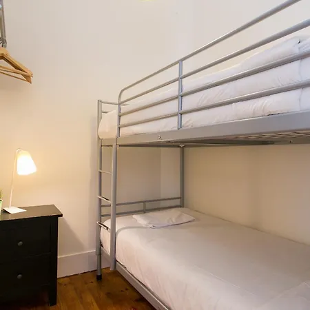 Apartment Rato By Hill