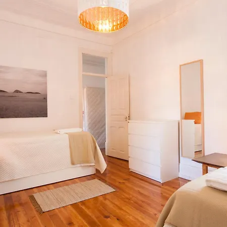 Rato By Hill Apartment